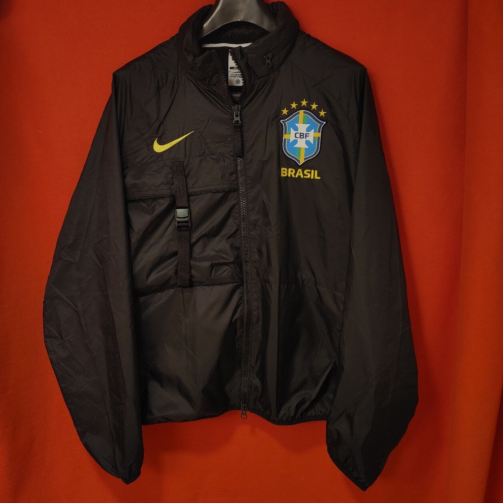 Brazil Men’s Nike Soccer HALO Packable Jacket | FZ8359-010